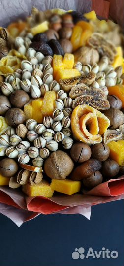 Съедобный букет из сухофруктов