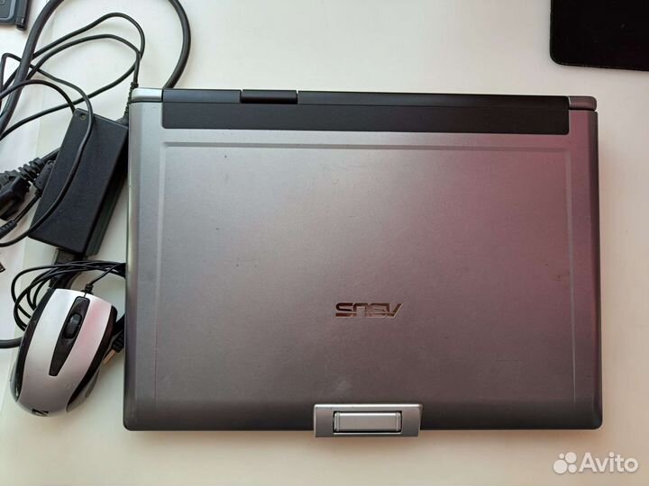 Ноутбук asus