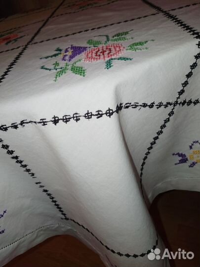 Скатерть Винтаж Европа 112х146 Вышивка