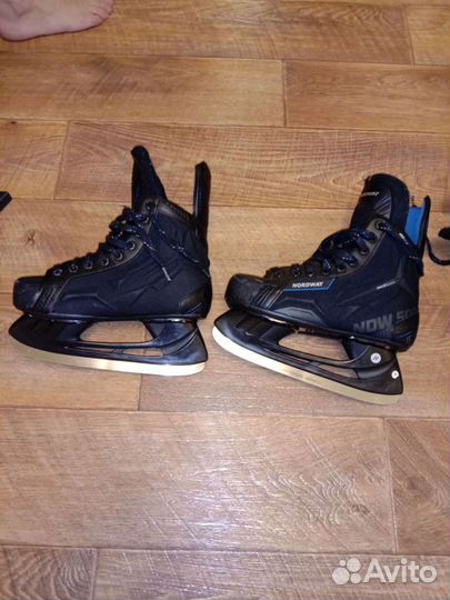 Коньки хоккейные