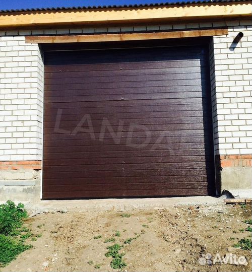 Секционные ворота