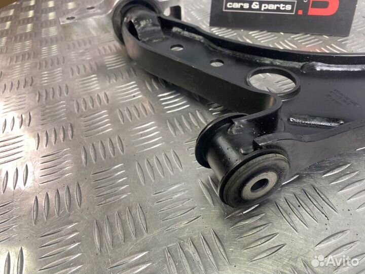 Рычаг подвески нижний передний правый Volkswagen