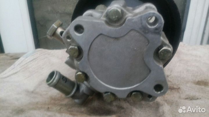 Насос гидроусилителя руля Ауди А4 2л.двигатель alt