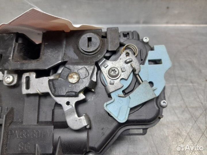 Замок двери задней левой skoda Octavia (A5 1Z) 200