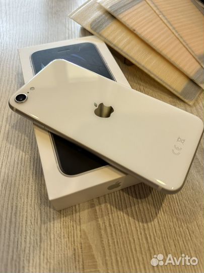 iPhone SE (2020), 64 ГБ