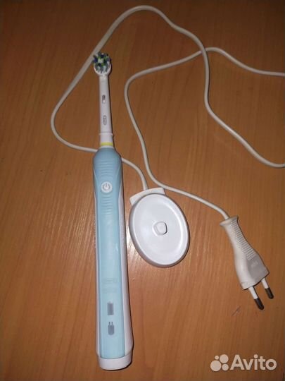 Электрическая зубная щетка braun oral b