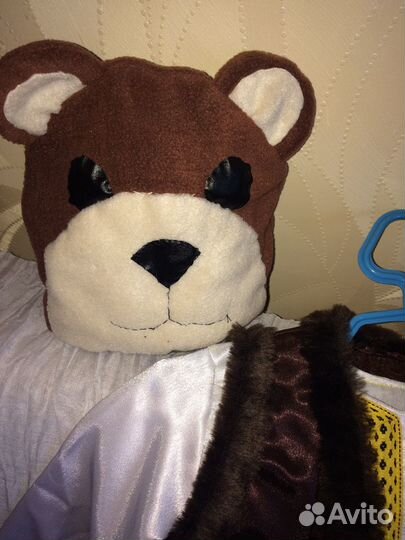 Продам 2 праздничных костюма