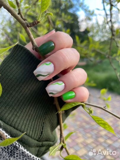 Маникюр педикюр