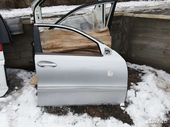 Дверь Mercedes benz E211