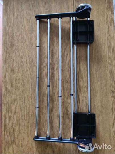 Вешалка складная для брюк на стенку шкафа