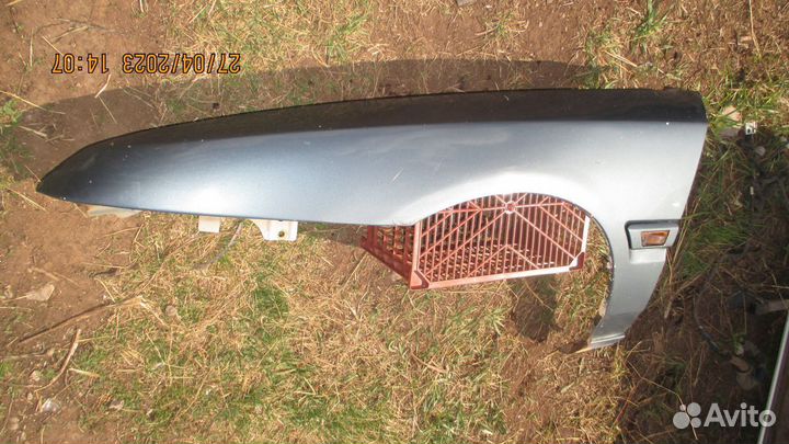 Крыло Mazda 323F BG переднее левое