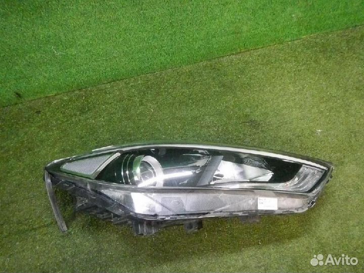 Фара правая Hyundai Tucson