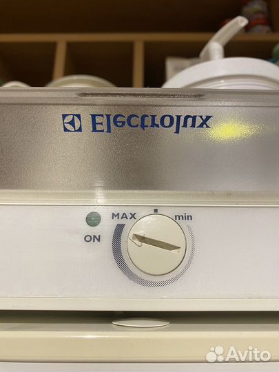 Холодильник Electrolux ER8490B
