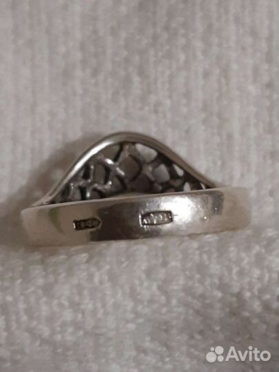 Серебряное кольцо и кулон