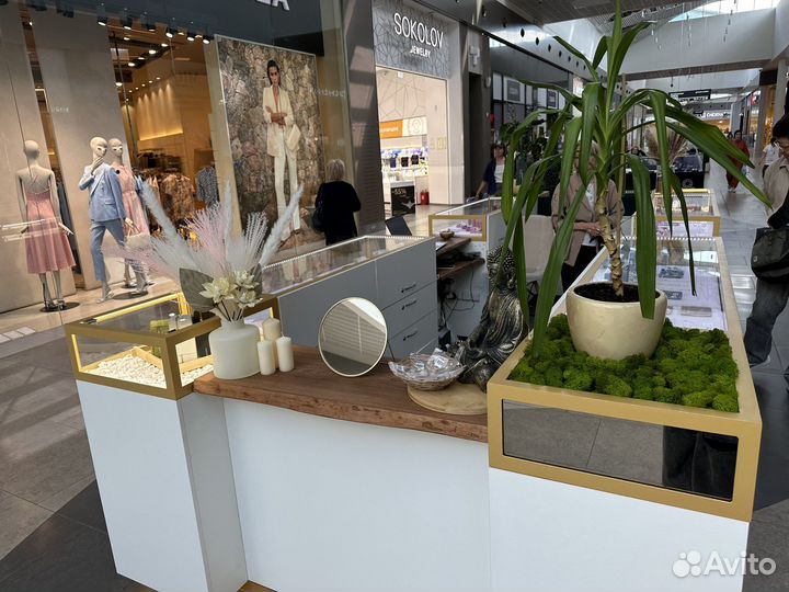 Продавец консультант в Island Soul