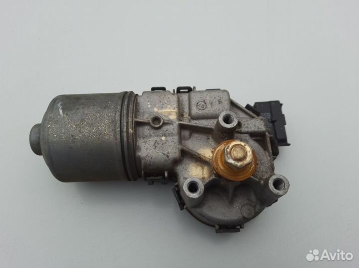 Моторчик стеклоочистителя передний Рено Логан