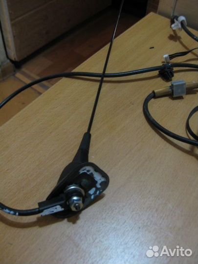 Антенна Toyota Prius (97-03 года) NHW10, NHW11