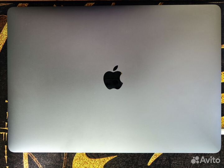 MacBook Pro 15 mid 2019 16/512