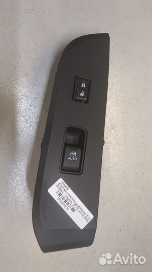 Кнопка стеклоподъемника Subaru Legacy (B15), 2018