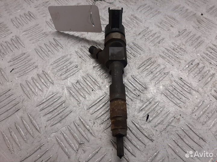 Форсунка Renault Scenic 2 рест. 2007 8200389369