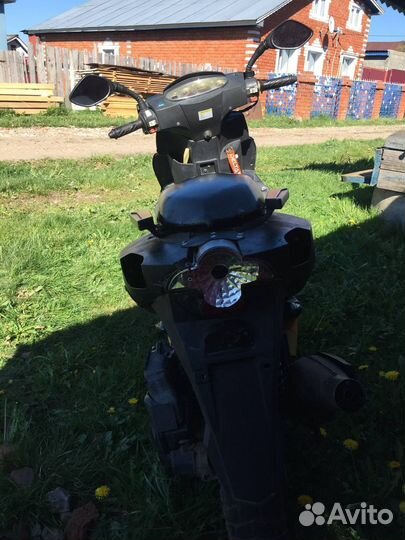 Скутер 150 кубов