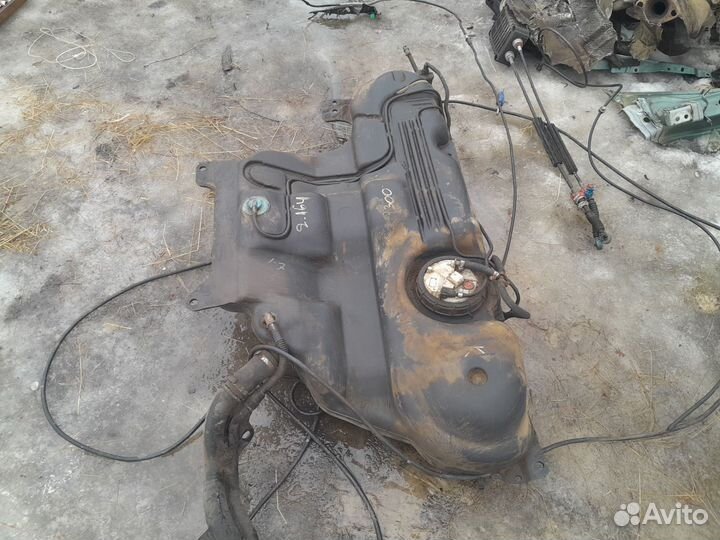 Топливный бак рено Меган 2