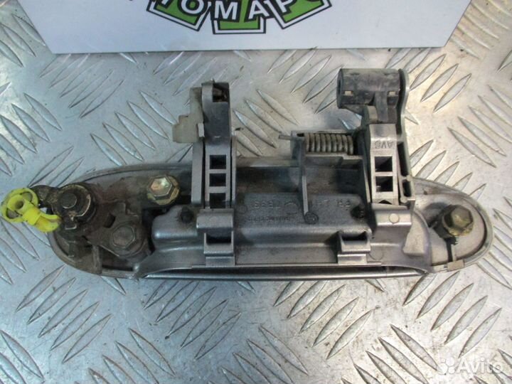 Ручка двери передней левой Toyota Yaris 2004г рест