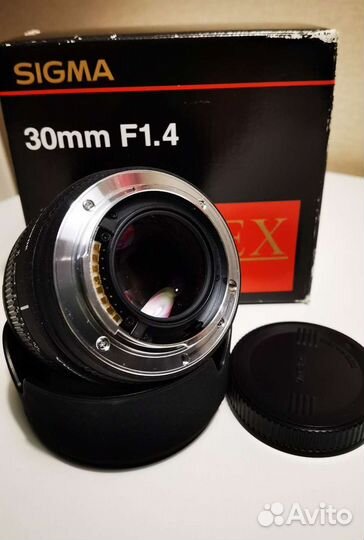 Объектив Sigma DC 30 mm f/ 1.4 EX Sony А