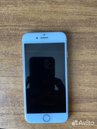 Телефон iPhone 7