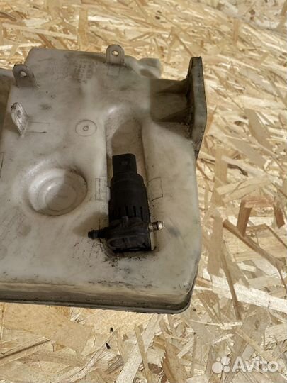 Бачок омывателя лобового стекла Ауди А3 8Р Гольф 6