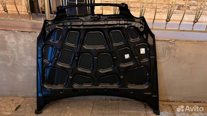 Продаётся новый капот на henday sonata