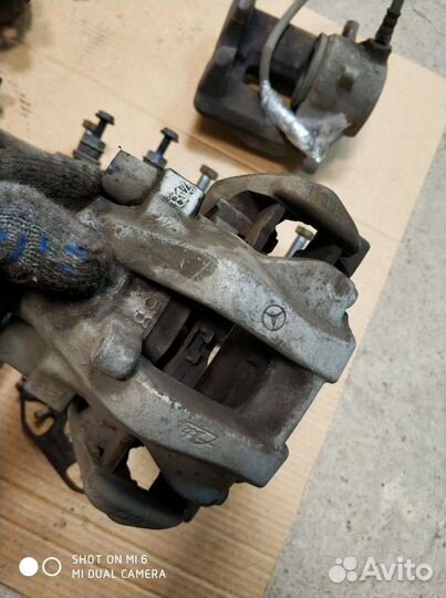 Суппорт комплект Mercedes-Benz W212 E200