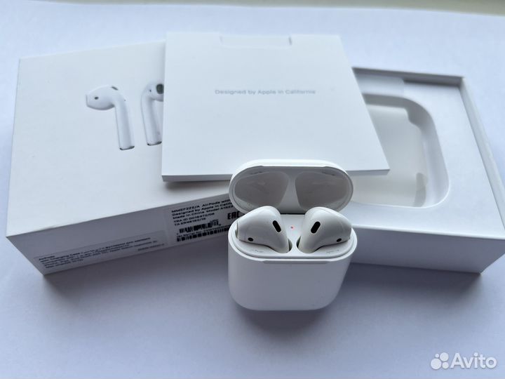 Apple AirPods первого поколения