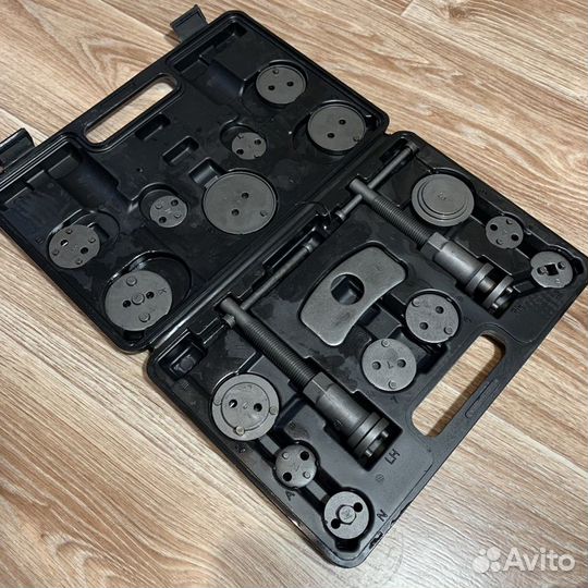 Набор для утапливания поршней тормозного цилинда