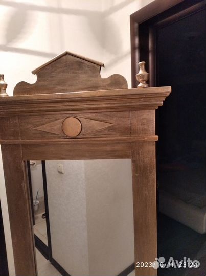 Зеркало в раме с подстольем старинное