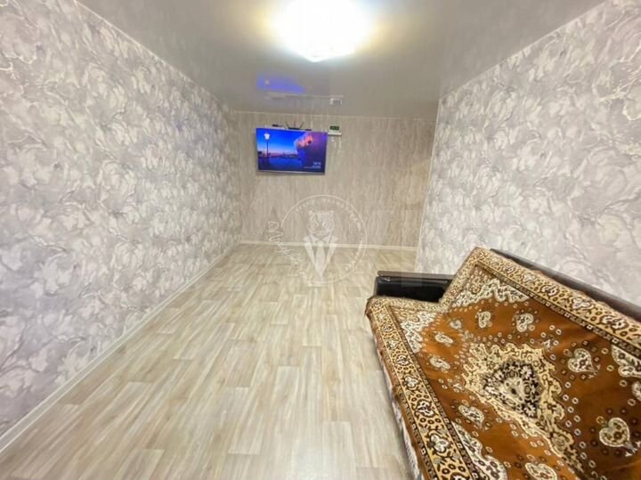 2-к. квартира, 43 м², 1/4 эт.