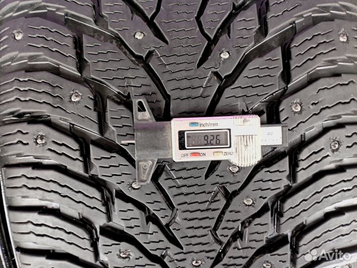 Nokian Tyres Hakkapeliitta 9 SUV 295/40 R21