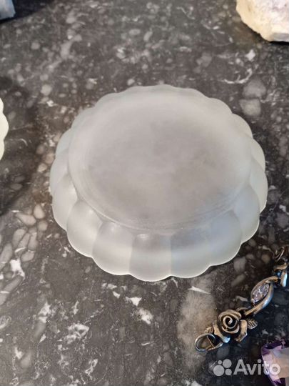 Шкатулка-пудренница