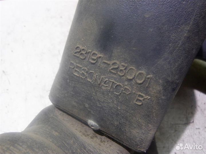 Воздухозаборник (внутри) Хендай Лантра 96-00