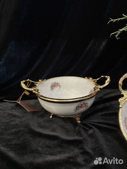 Блюдо салатник на ножках