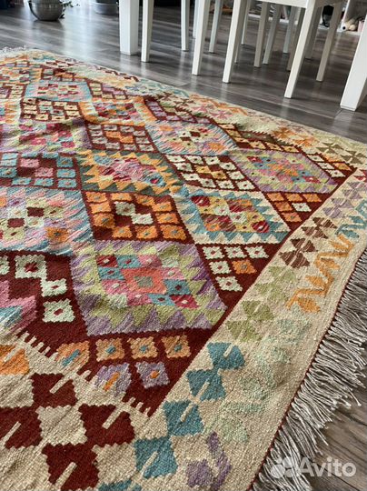 Ковер шерстяной новый