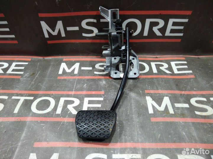 Педаль тормоза Bmw 3-Series E46 N46B20A 2004