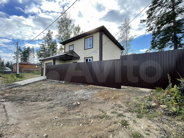 Дом 165 м² на участке 5 сот.