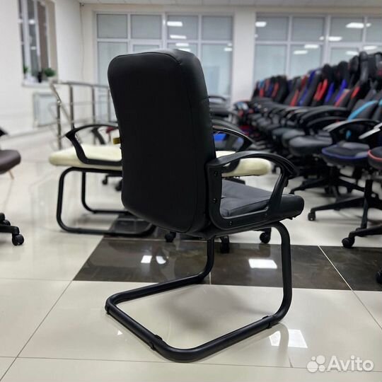 Офисный стул Чип конференц (цвета)