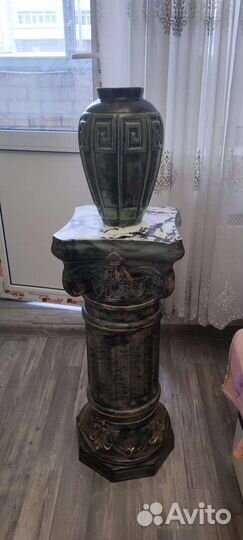 Керамическая подставка под вазу или цветы