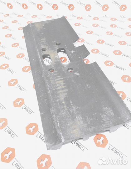 Башмак экскаватора Hitachi UT190K2M700