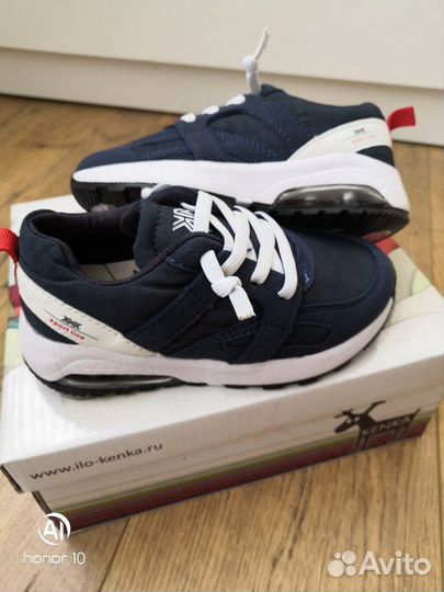 Кроссовки фирмы kenka