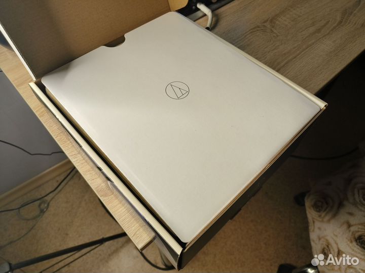 Студийные наушники Audio-Technica ATH-M20X новые