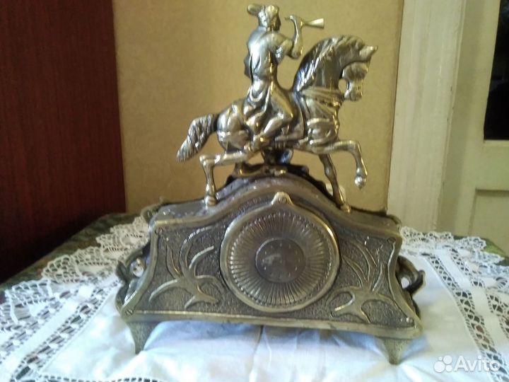 Каминные часы Охота