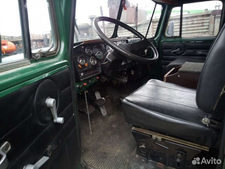 Урал 4320 кабина